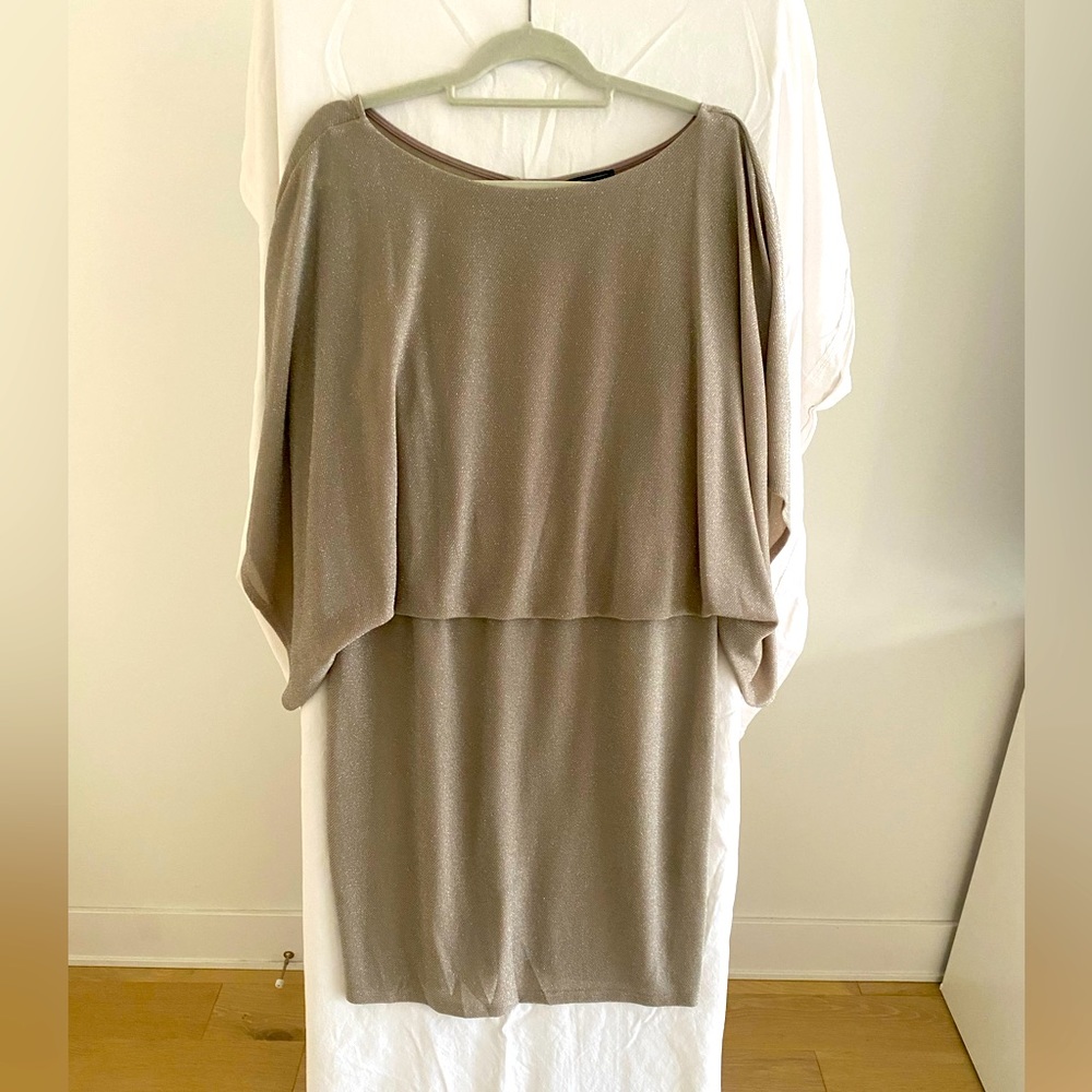 Jessica Howard gold metalic mini dress.  Size 16